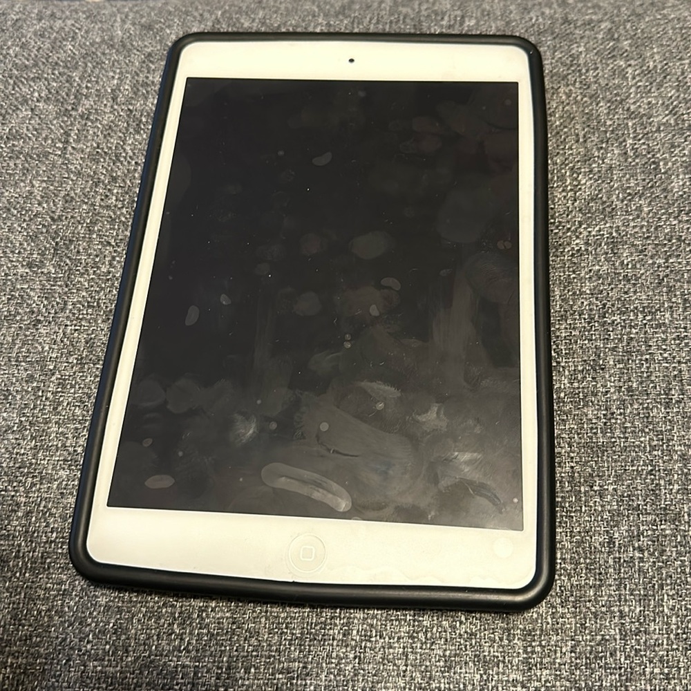 Ipad Mini 1st Generation Silver